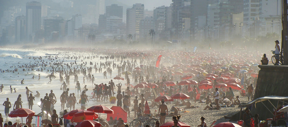 Crowded Beach in Rio de Janeiro by Martins Cardoso on Unsplash