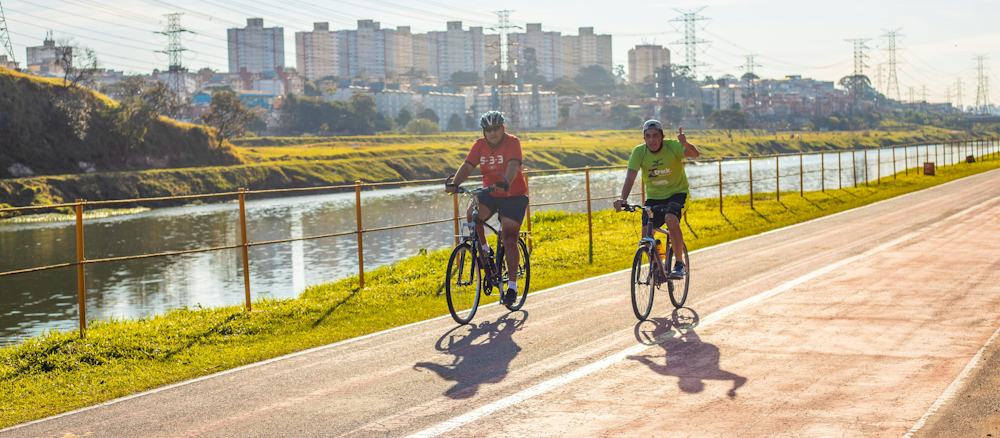 Cyclists in São Paulo by Danilo Alvesd on Unsplash