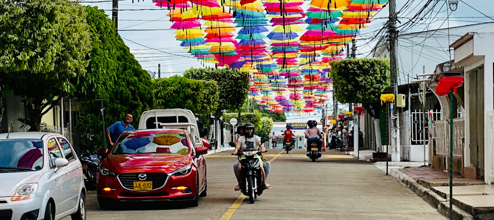 Traffic in Bucaramanga, Colombia, by Mike Swigunski on Unsplash