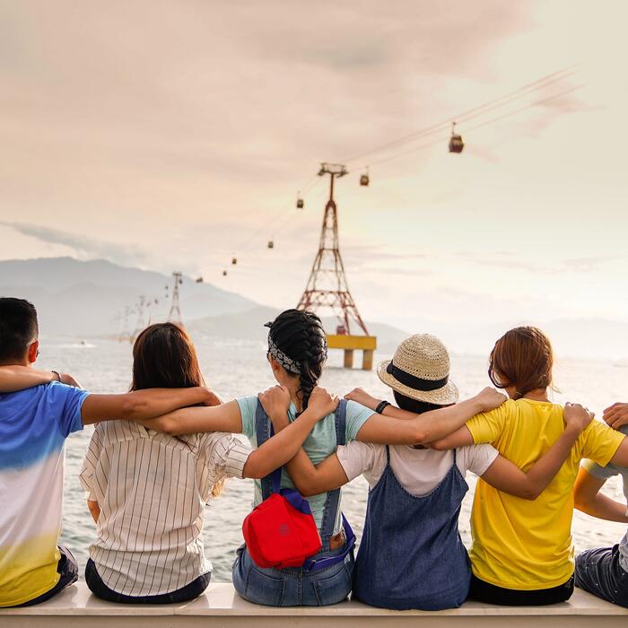6 tips on how to make friends as an expat